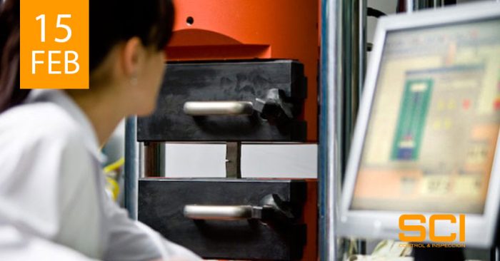 ensayos mecánicos realizados en un laboratorio metalúrgico